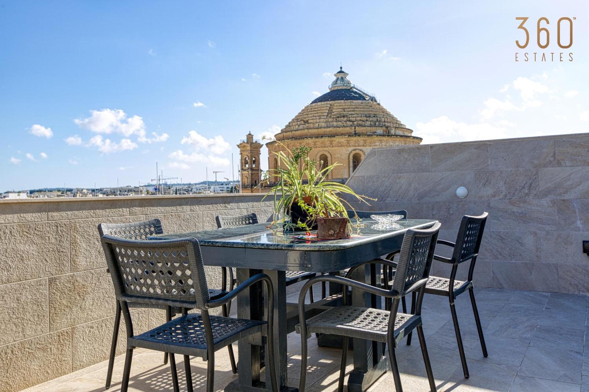 Stylish 3br With Large Terrace In By 360 Estates *